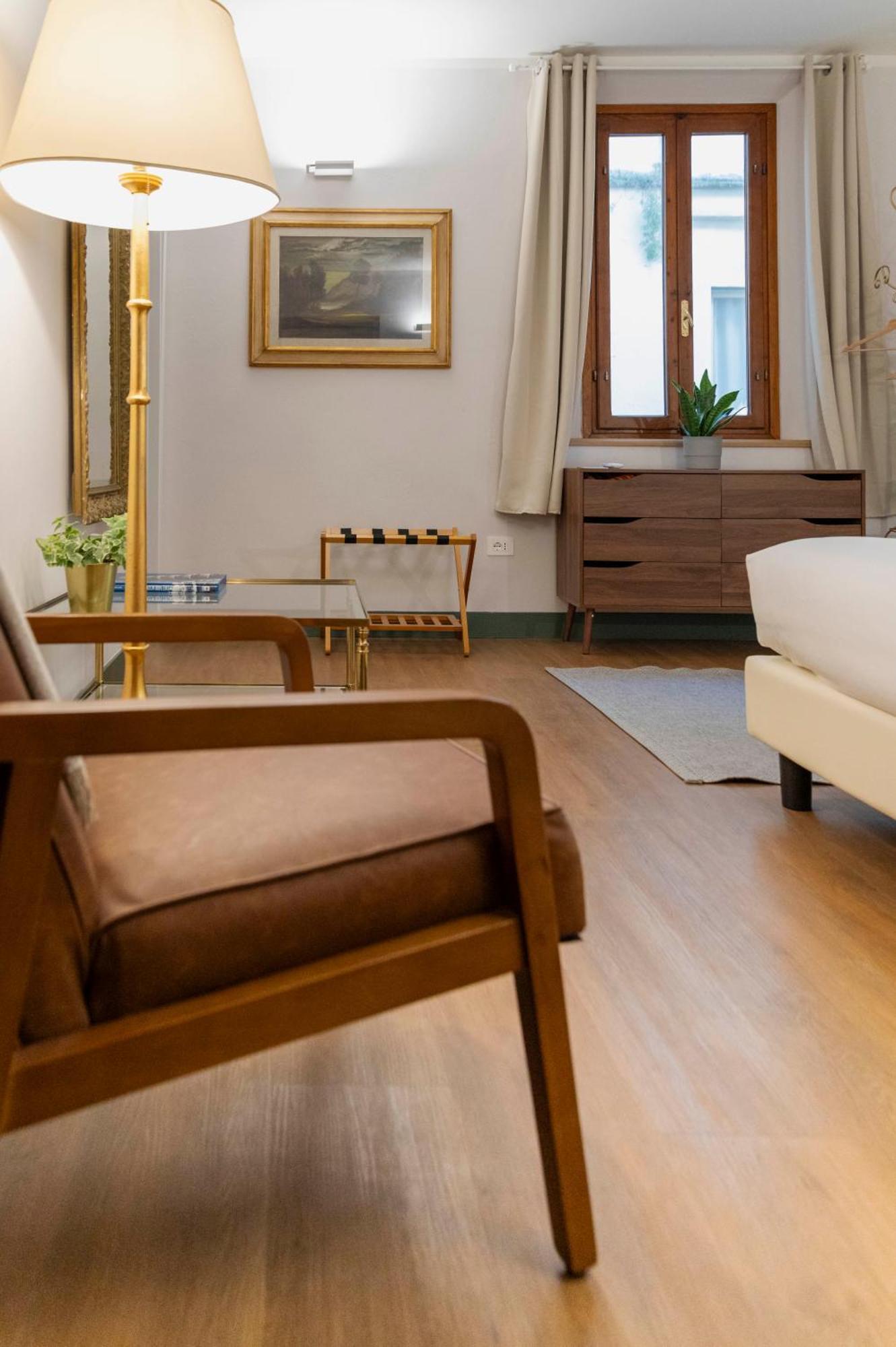 Affittacamere Zanobi 45 Firenze Bagian luar foto