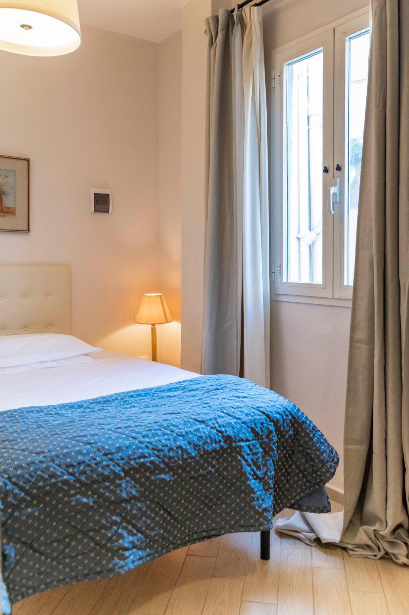 Affittacamere Zanobi 45 Firenze Bagian luar foto